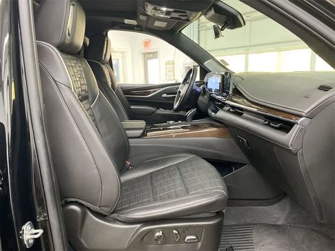 Used 2022 Cadillac Escalade Sport Platinum w/ Heavy-Duty Trailer Package image 19