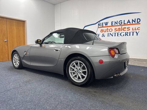 Used 2003 BMW Z4 2.5i RWD image 2