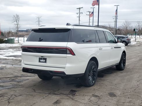 New 2026 Lincoln Navigator L Reserve w/ Jet Appearance Package image 4