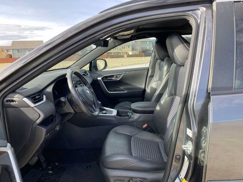 Used 2021 Toyota RAV4 XSE AWD/4WD image 17