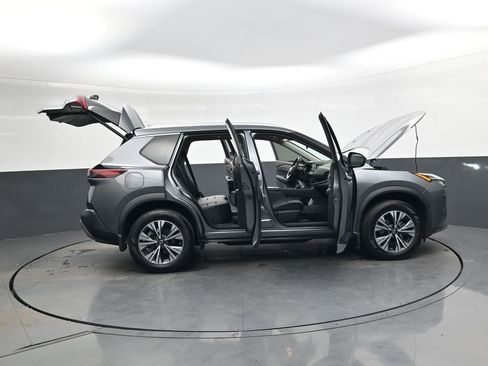Used 2023 Nissan Rogue SV w/ SV Premium B Package image 44
