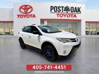 Used 2015 Toyota RAV4 LE FWD video 1