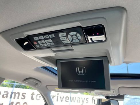 Used 2018 Honda Pilot Touring image 21
