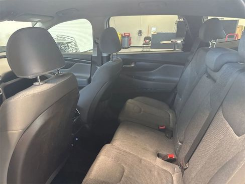 Used 2019 Hyundai Santa Fe SEL FWD image 9