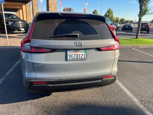 Used 2023 Honda CR-V LX image 16