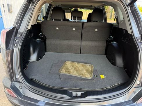 Used 2017 Toyota RAV4 XLE FWD image 15