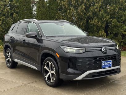 New 2025 Volkswagen Tiguan SE