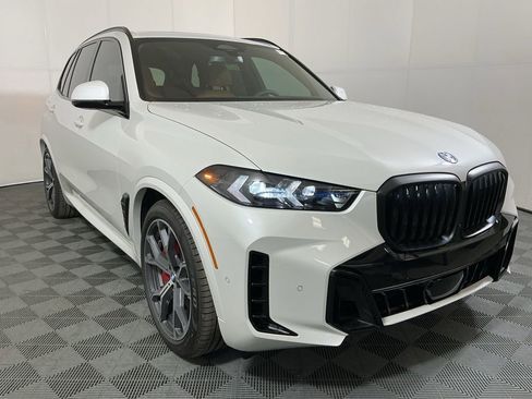 New 2026 BMW X5 xDrive50e w/ M Sport Package AWD/4WD image 4