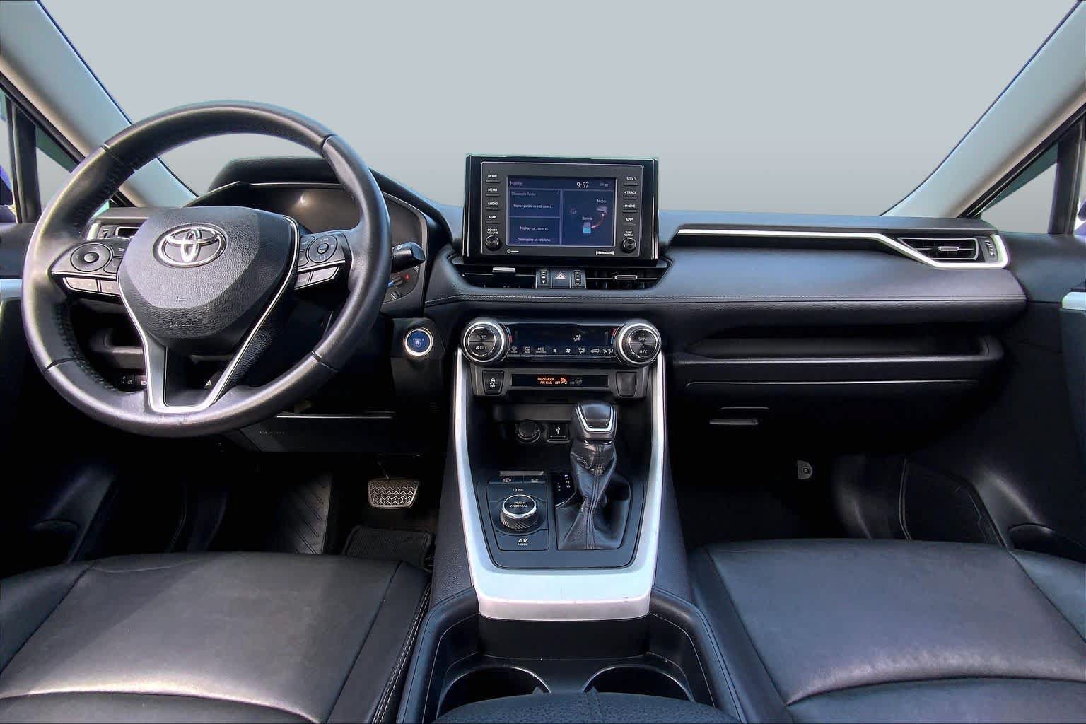 Used 2021 Toyota RAV4 XLE Premium AWD/4WD image 15