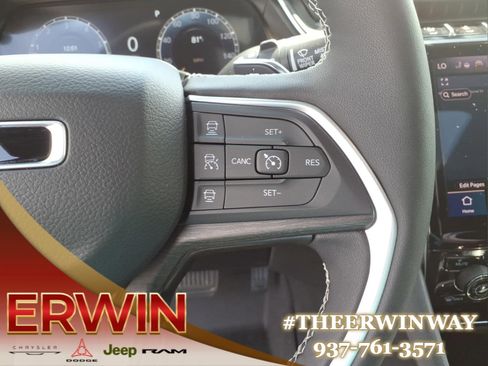 Used 2025 Jeep Grand Cherokee Limited w/ Luxury Tech Group II AWD/4WD image 19