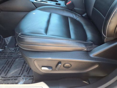 Used 2023 Ford Escape Platinum AWD/4WD image 13