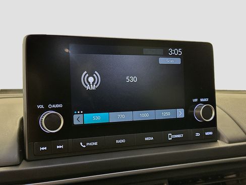 Used 2025 Honda Pilot Sport image 21
