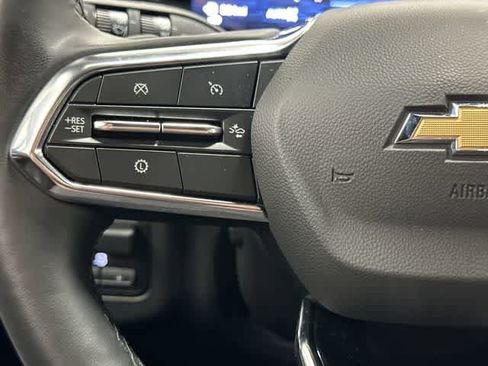 Used 2025 Chevrolet Suburban High Country AWD/4WD image 17