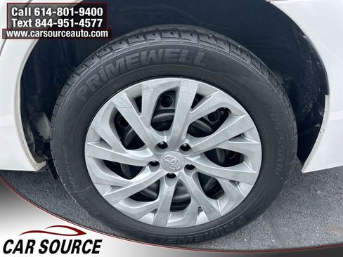 Used 2017 Toyota Corolla LE image 20