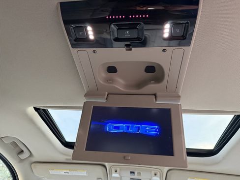 Used 2016 Cadillac Escalade Luxury image 35