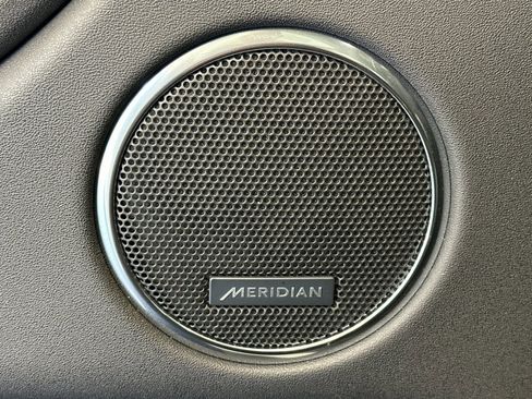 Used 2024 Land Rover Discovery Sport S image 16