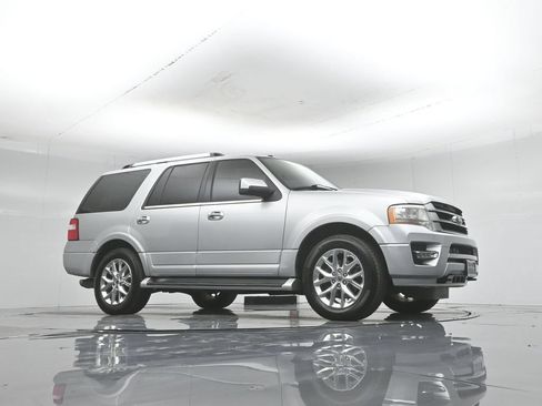 Certified 2017 Ford Expedition Limited AWD/4WD image 4