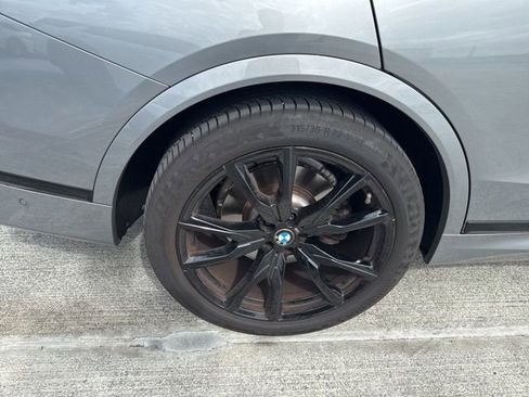 Used 2024 BMW X7 xDrive40i w/ Executive Package image 24