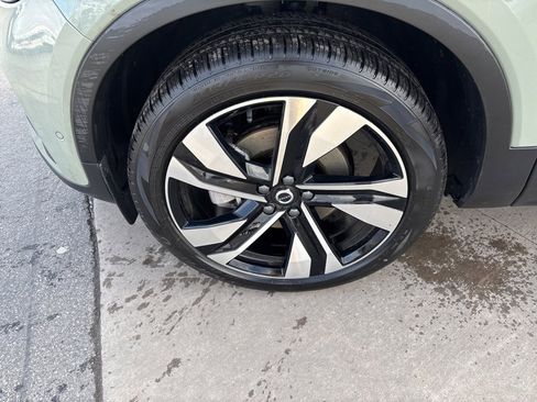 Certified 2025 Volvo XC40 B5 Ultra w/ Protection Package Premier image 11