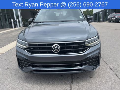 Used 2022 Volkswagen Tiguan SE R-Line FWD image 2