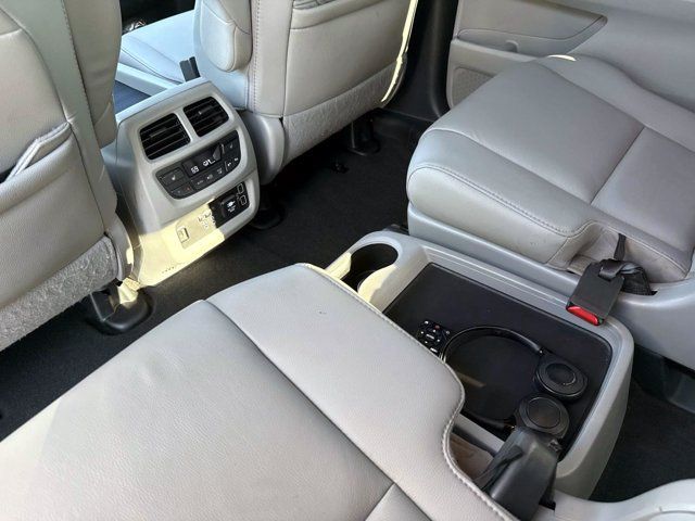 Used 2021 Honda Pilot Touring image 17