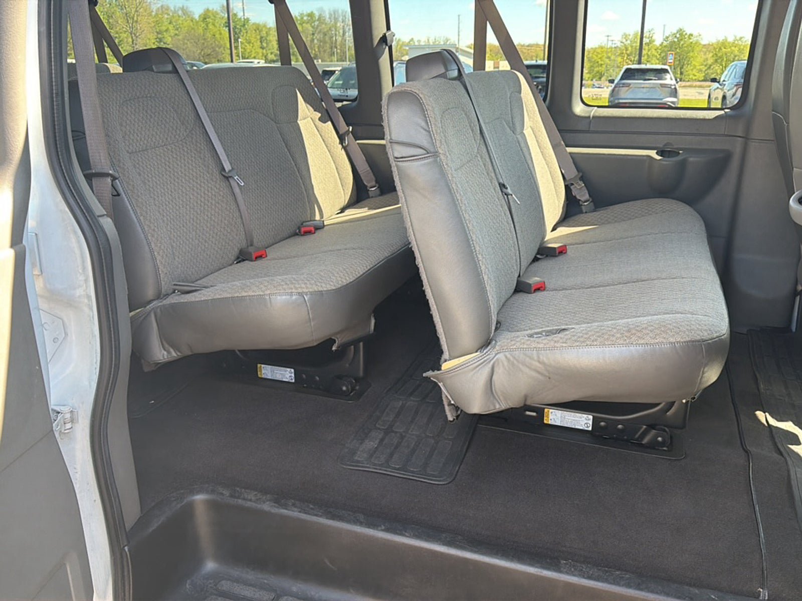 Used 2025 GMC Savana 3500 LT w/ LT Preferred Equipment Group RWD image 12