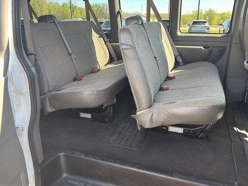Used 2025 GMC Savana 3500 LT w/ LT Preferred Equipment Group RWD image 12