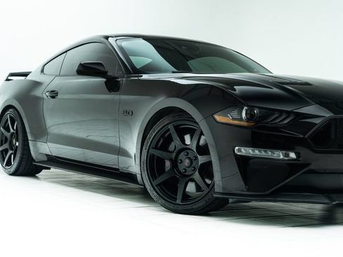Used 2021 Ford Mustang GT Premium w/ GT Performance Package RWD image 3