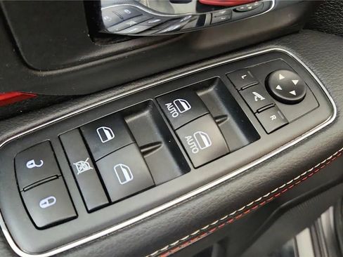 Used 2017 RAM 1500 Rebel w/ Luxury Group image 30