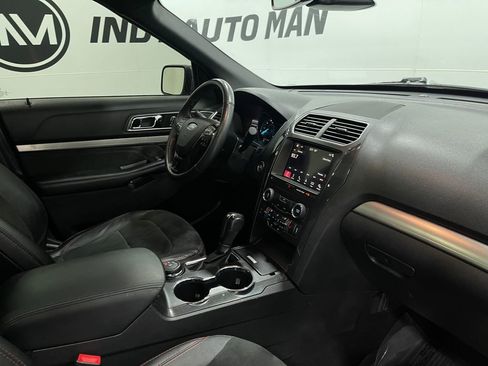 Used 2019 Ford Explorer XLT w/ Equipment Group 202A image 21