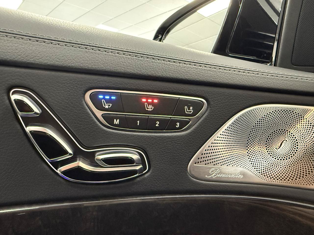Used 2018 Mercedes-Benz S 560 Sedan image 27