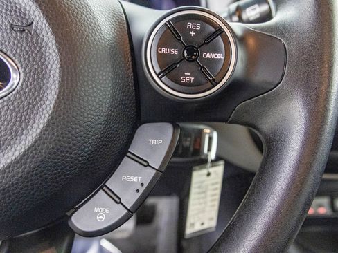 Used 2015 Kia Soul image 27