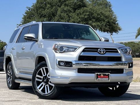 Used 2024 Toyota 4Runner Limited AWD/4WD image 2