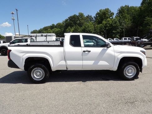 Used 2024 Toyota Tacoma SR RWD image 9
