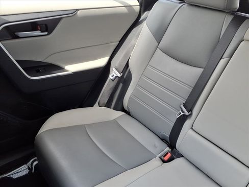 Used 2023 Toyota RAV4 XLE Premium image 22