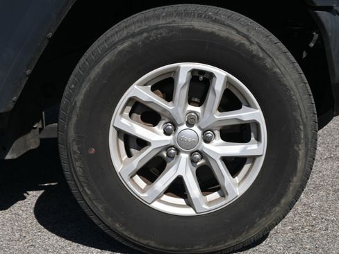 Used 2023 Jeep Wrangler Sport S image 12