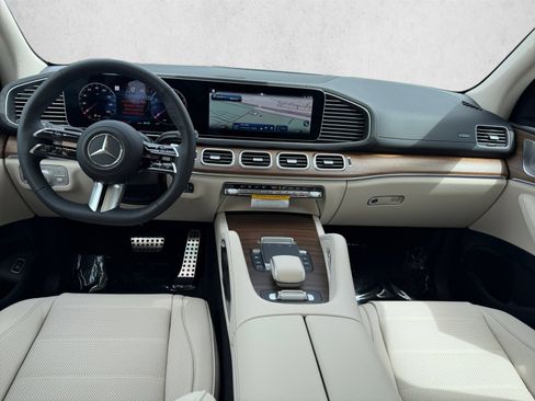 New 2026 Mercedes-Benz GLS 450 4MATIC image 16