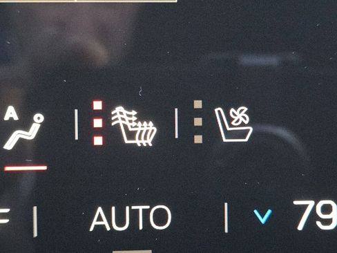 New 2026 GMC Acadia Denali Ultimate w/ LPO, Floor Liner Package image 9