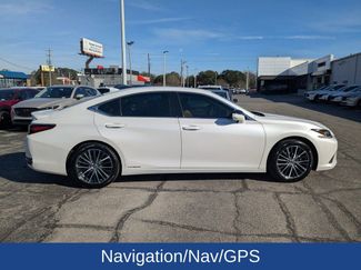 Used 2022 Lexus ES 300h w/ Premium Package video 3