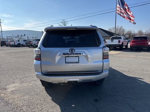 Used 2021 Toyota 4Runner SR5 Premium w/ Moonroof Package image 6