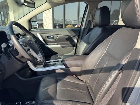 Used 2013 Ford Edge SEL FWD image 2