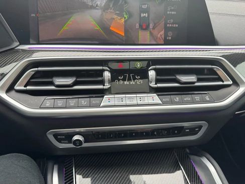 Used 2022 BMW X6 M50i w/ Executive Package image 13