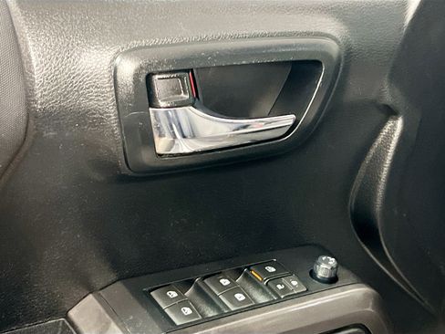 Used 2021 Toyota Tacoma TRD Sport RWD image 14