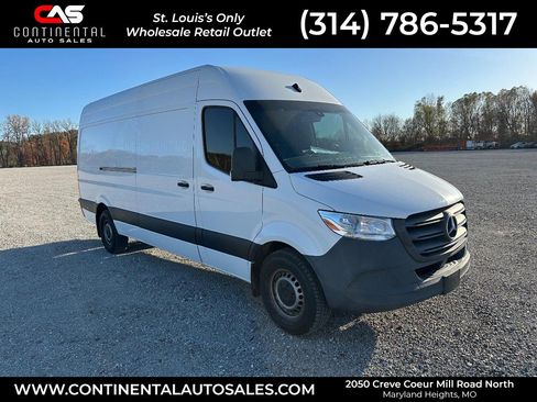 Used 2021 Mercedes-Benz Sprinter 2500 w/ Driver Convenience Package image 1