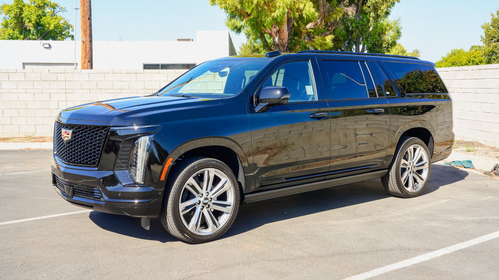 New 2026 Cadillac Escalade ESV Platinum Sport AWD/4WD image 3