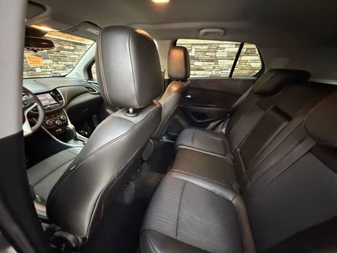 Used 2018 Chevrolet Trax LT w/ LT Convenience Package image 26