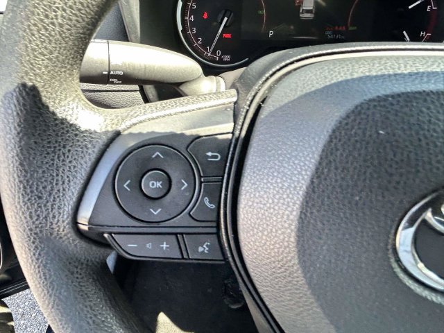 Used 2025 Toyota RAV4 XLE FWD image 9