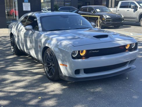 Used 2021 Dodge Challenger R/T Scat Pack RWD image 6