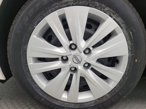 Used 2024 Nissan Sentra S FWD image 31