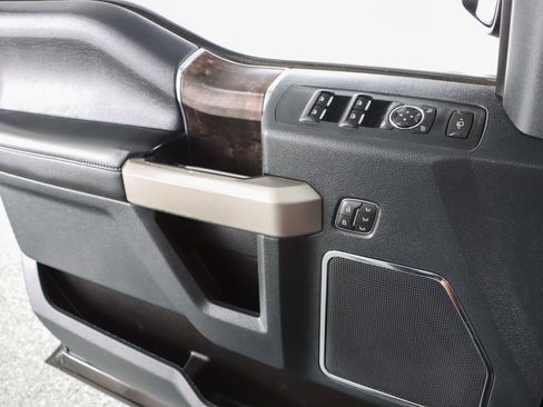 Used 2022 Ford F250 Lariat w/ Lariat Value Package image 23